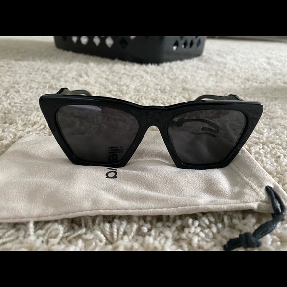 Illesteva Accessories - BRAND NEW Illesteva sunglasses